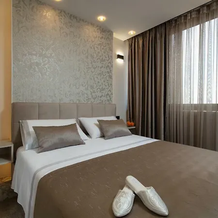 Apartment Island View 2